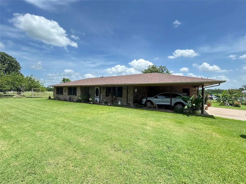 409 County Road 1167 Brashear TX 75420