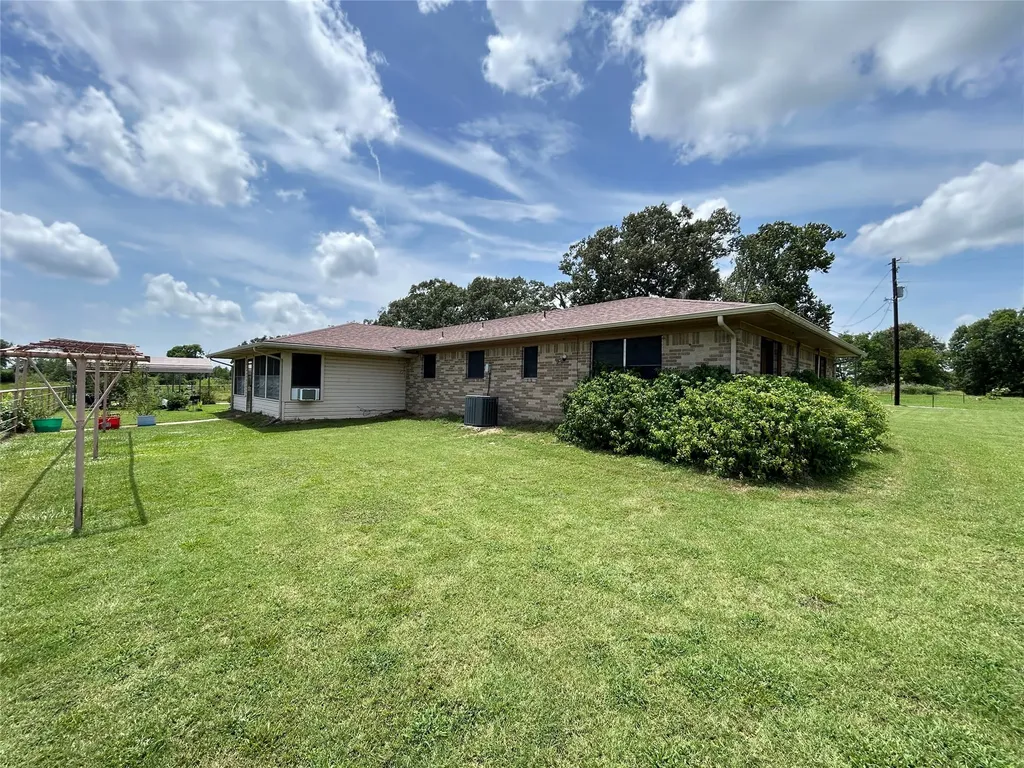 409 County Road 1167 Brashear TX 75420