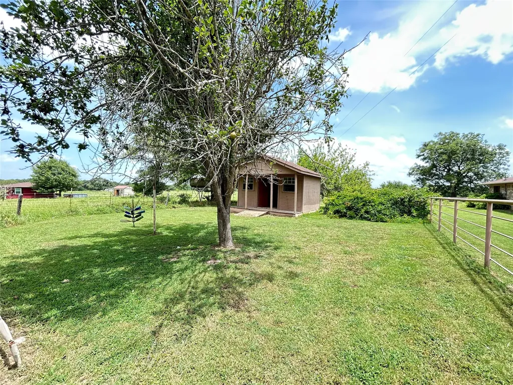 409 County Road 1167 Brashear TX 75420