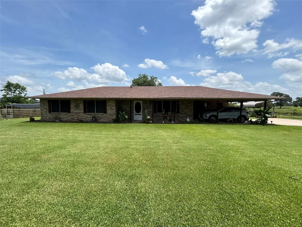 409 County Road 1167 Brashear TX 75420
