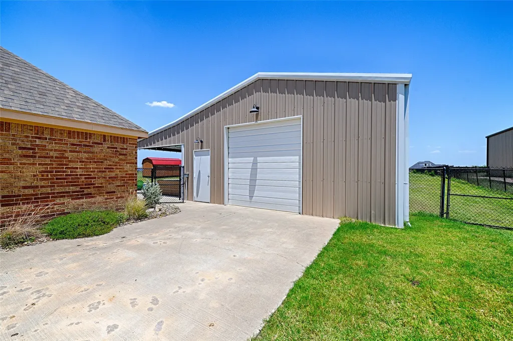 2539 Riverside Drive Kaufman TX 75142