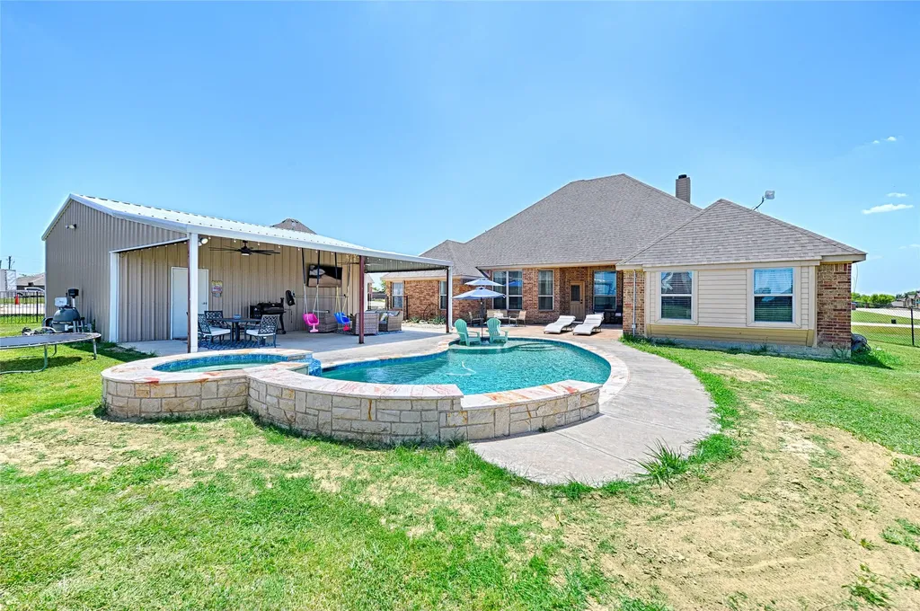 2539 Riverside Drive Kaufman TX 75142