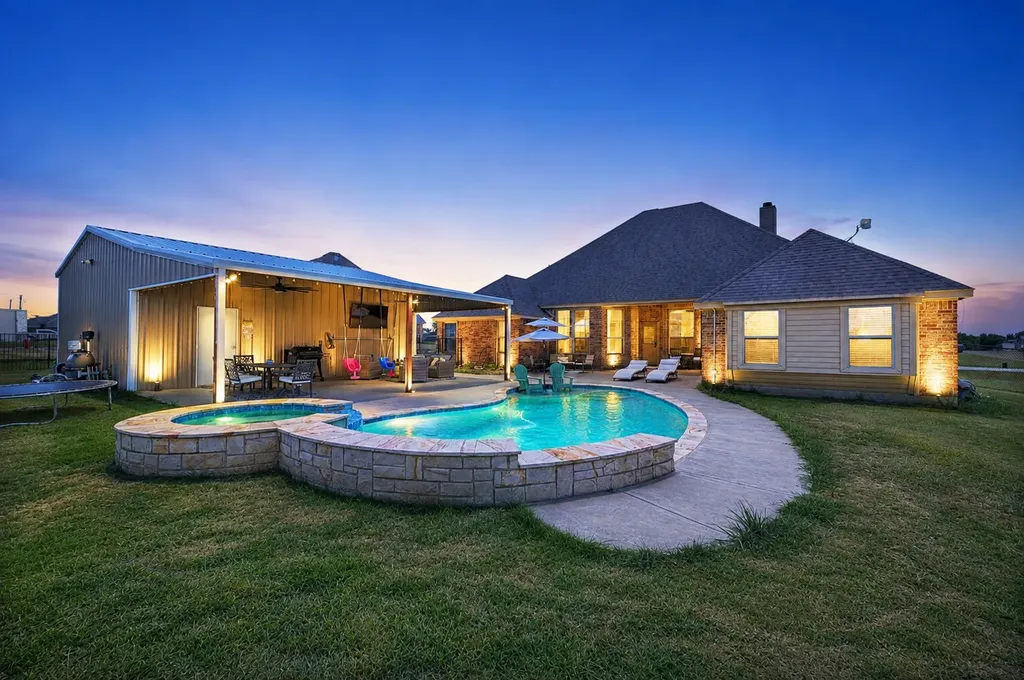 2539 Riverside Drive Kaufman TX 75142