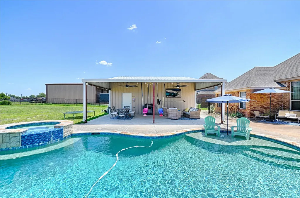 2539 Riverside Drive Kaufman TX 75142