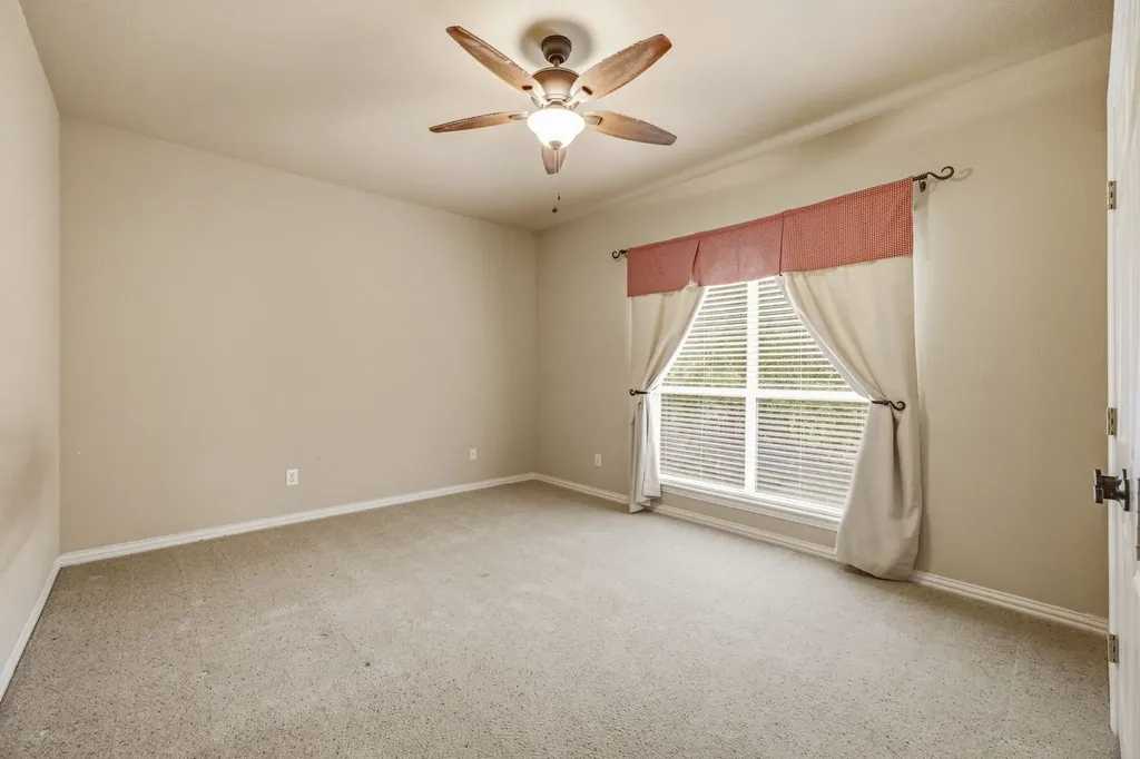 125 Rustling Elm Way Azle TX 76020