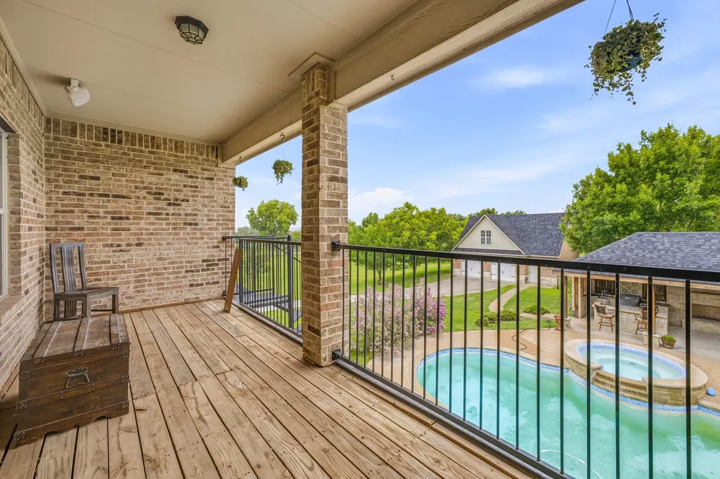 125 Rustling Elm Way Azle TX 76020