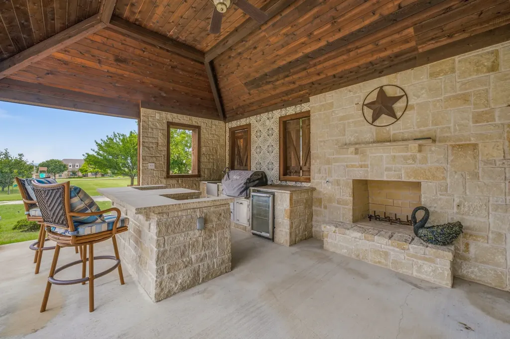 125 Rustling Elm Way Azle TX 76020