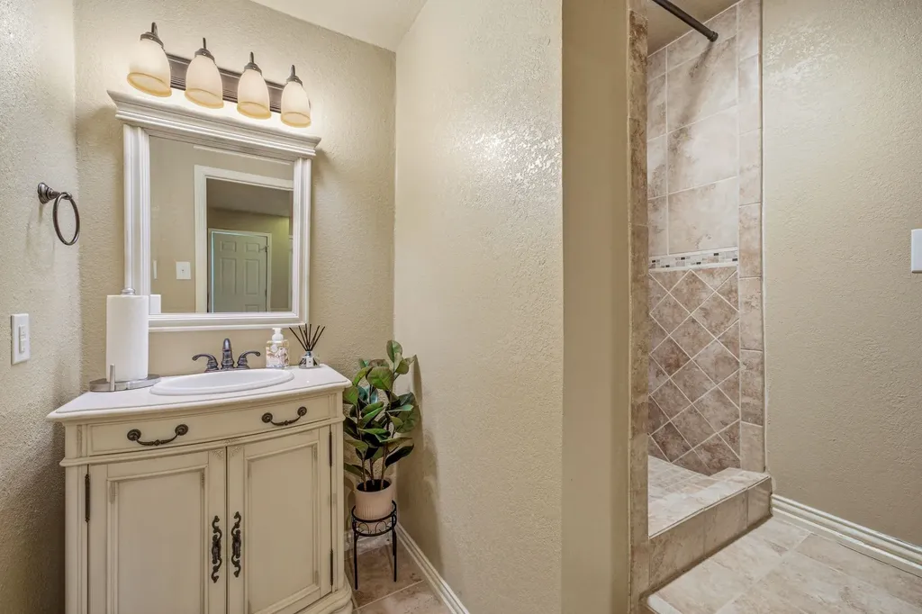 125 Rustling Elm Way Azle TX 76020