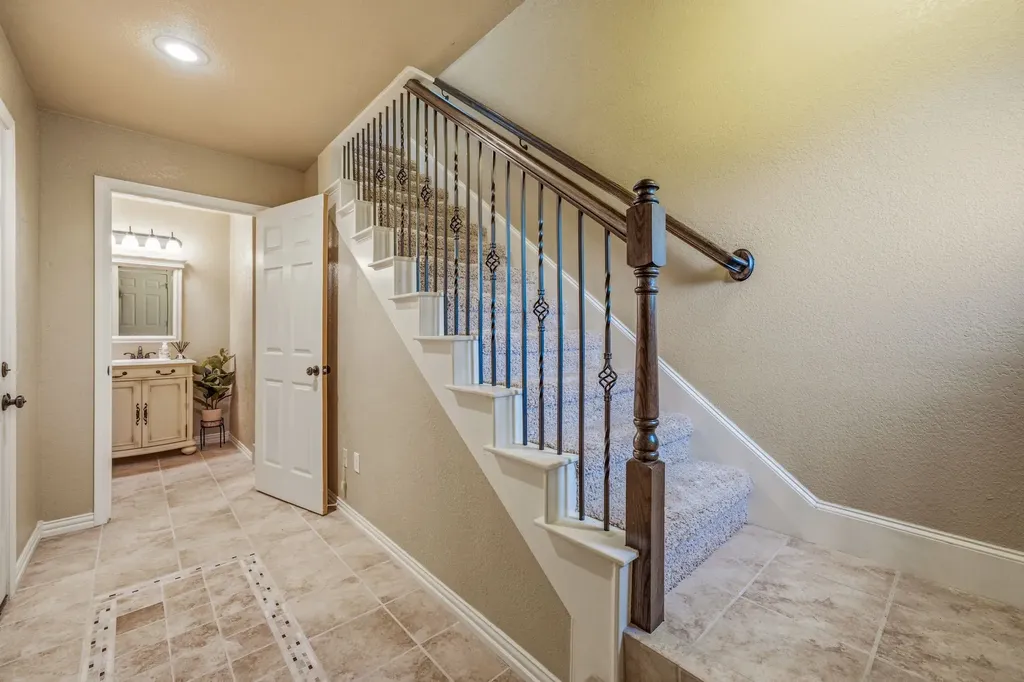 125 Rustling Elm Way Azle TX 76020