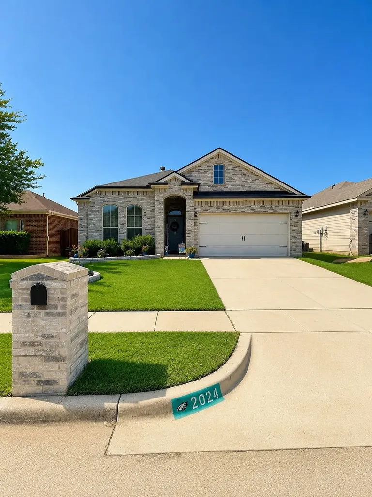 2024 Belshire Court Fort Worth TX 76140
