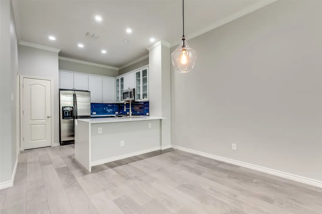 15819 Breedlove Place Addison TX 75001