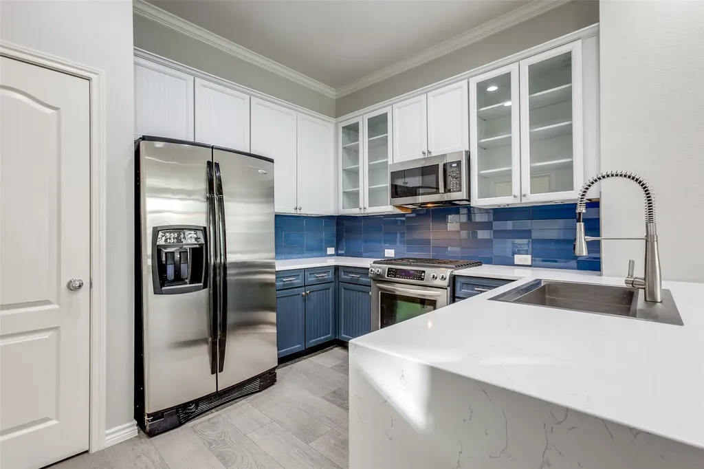 15819 Breedlove Place Addison TX 75001
