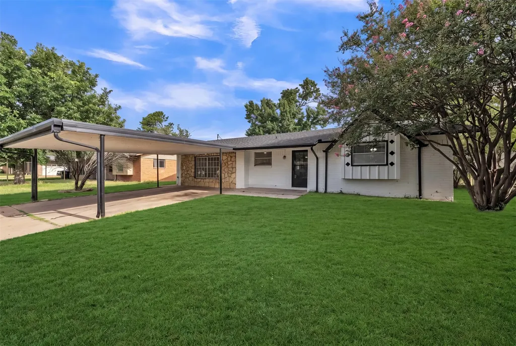 3407 NE 10th Street Mineral Wells TX 76067