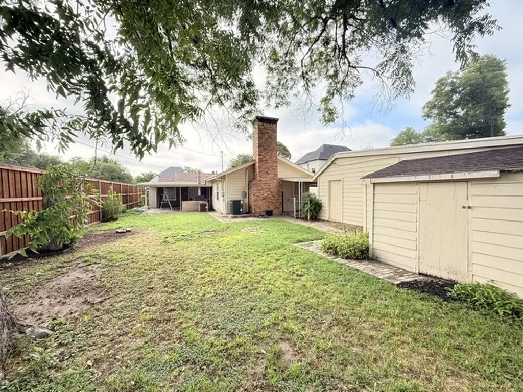 837 Northwood Road Fort Worth TX 76107