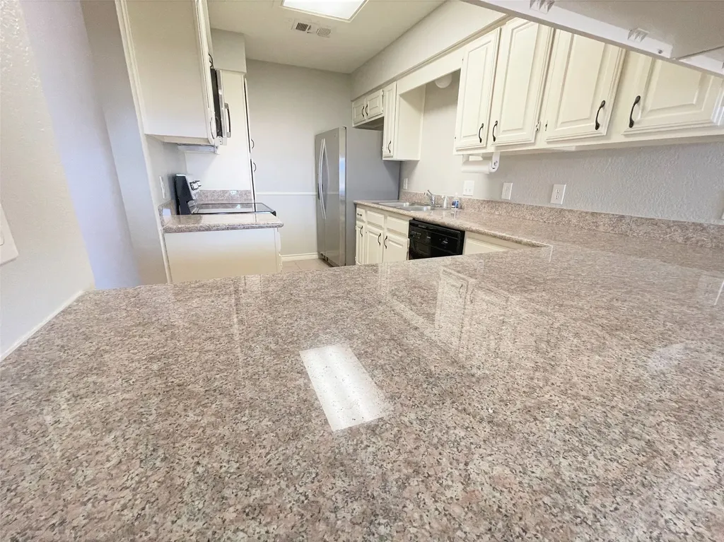 1905 Teton Trail Lewisville TX 75077