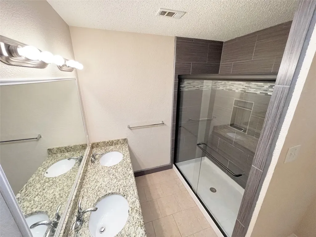 1905 Teton Trail Lewisville TX 75077