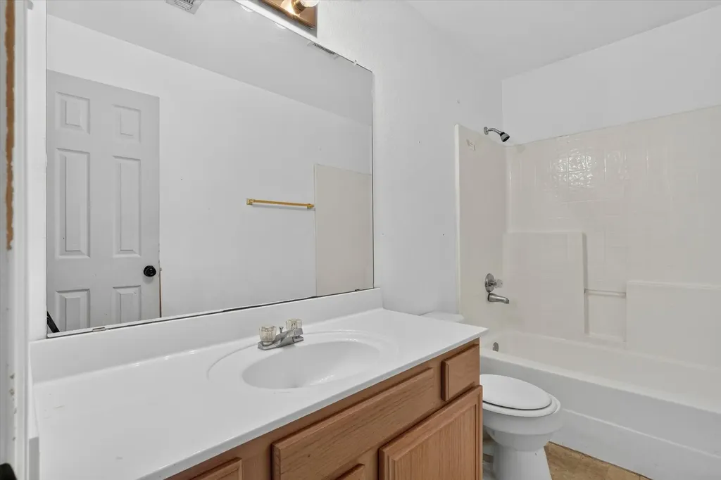 1414 Aviary Drive Desoto TX 75115
