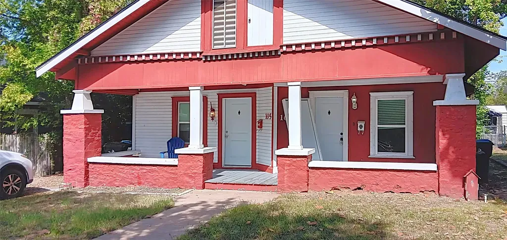 105 E Hull Street Denison TX 75021