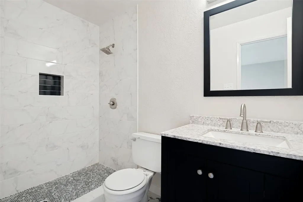 2909 Flagstone Drive Garland TX 75044