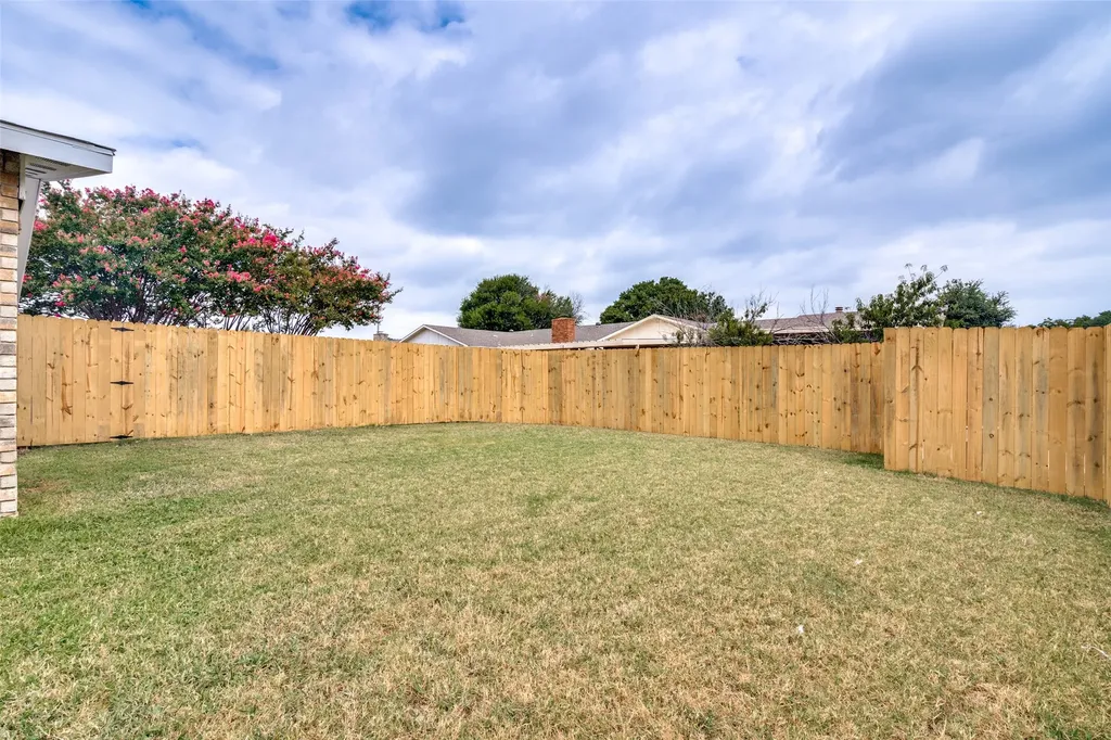 2909 Flagstone Drive Garland TX 75044