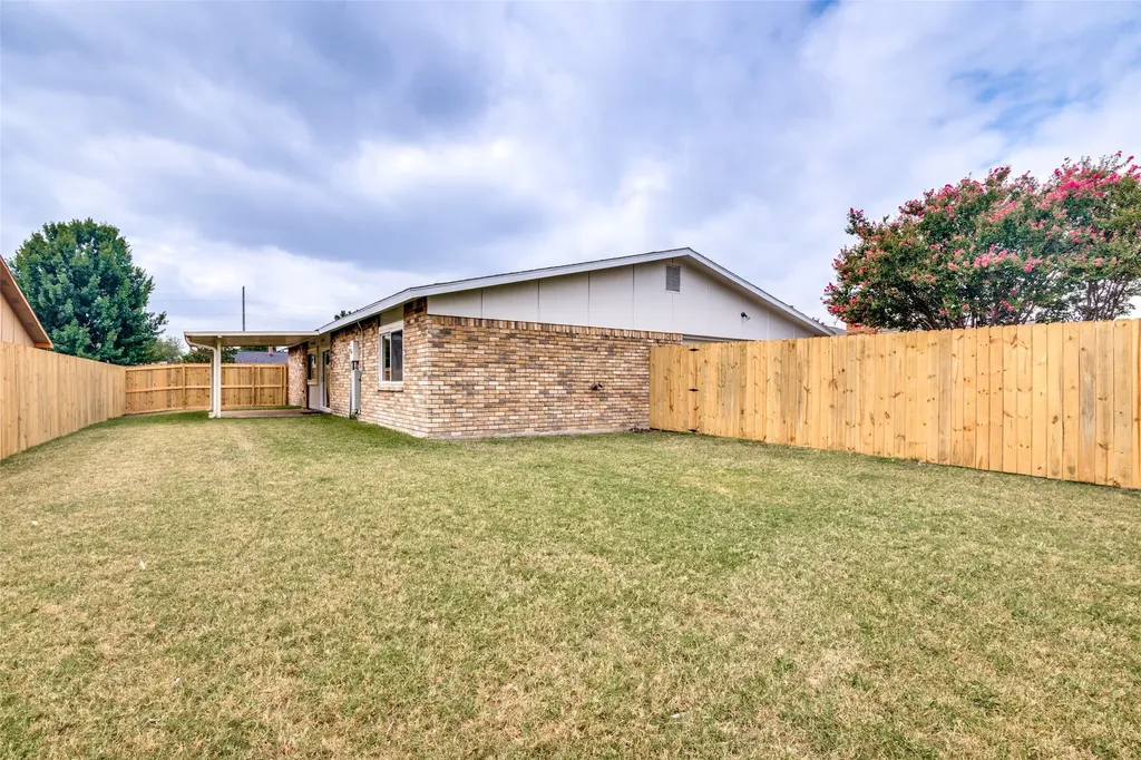 2909 Flagstone Drive Garland TX 75044