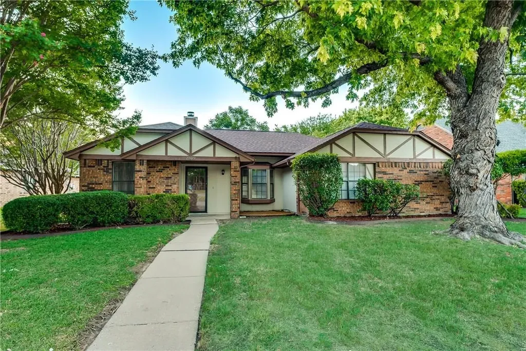 2809 Hampshire Drive Garland TX 75040