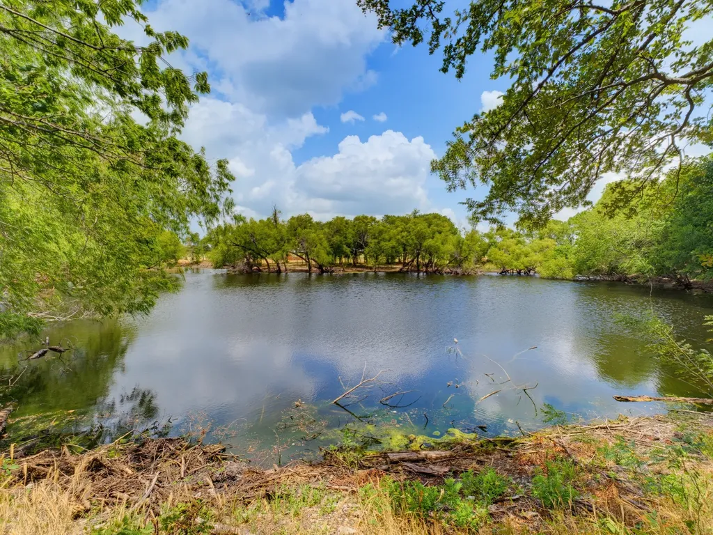 487 County Road 2514 Decatur TX 76234