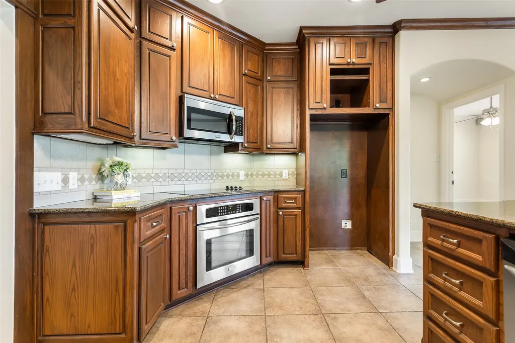 521 Hideaway Lane Central Lane Hideaway TX 75771