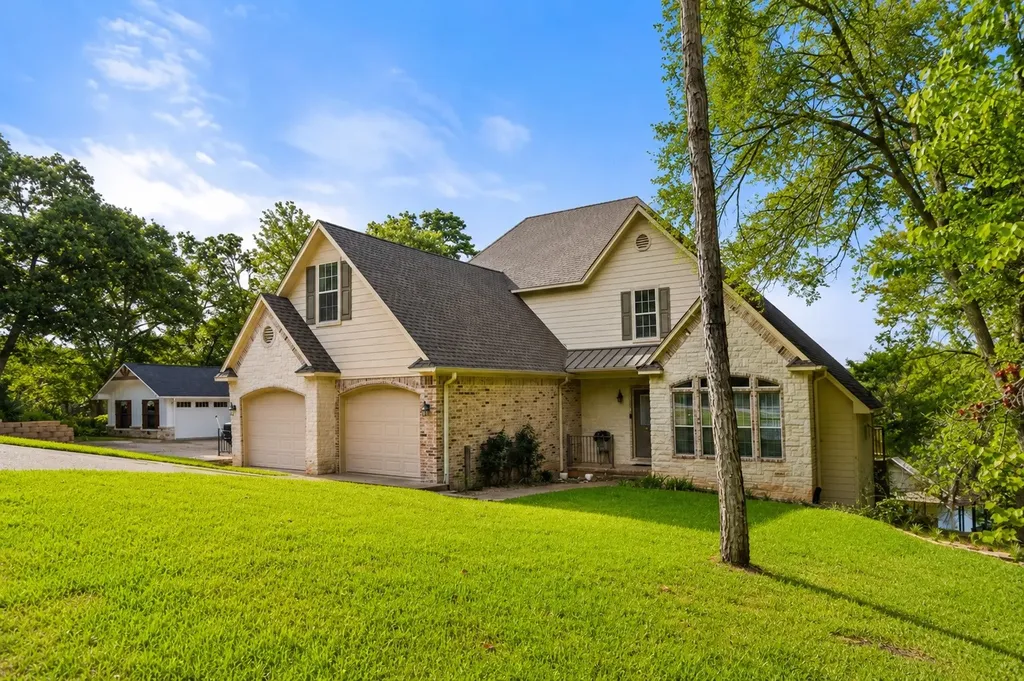 521 Hideaway Lane Central Lane Hideaway TX 75771