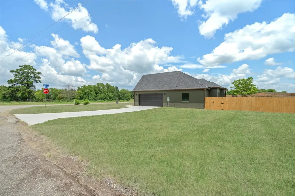 15558 Cr 436 Lindale TX 75771