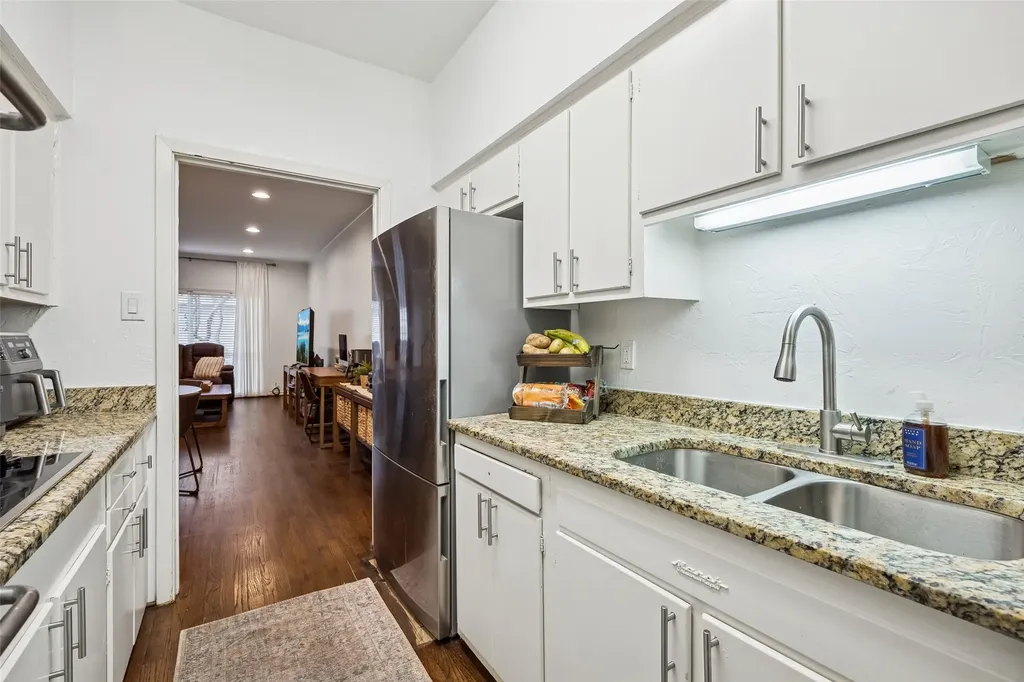 7506 W Northwest Highway Dallas TX 75225