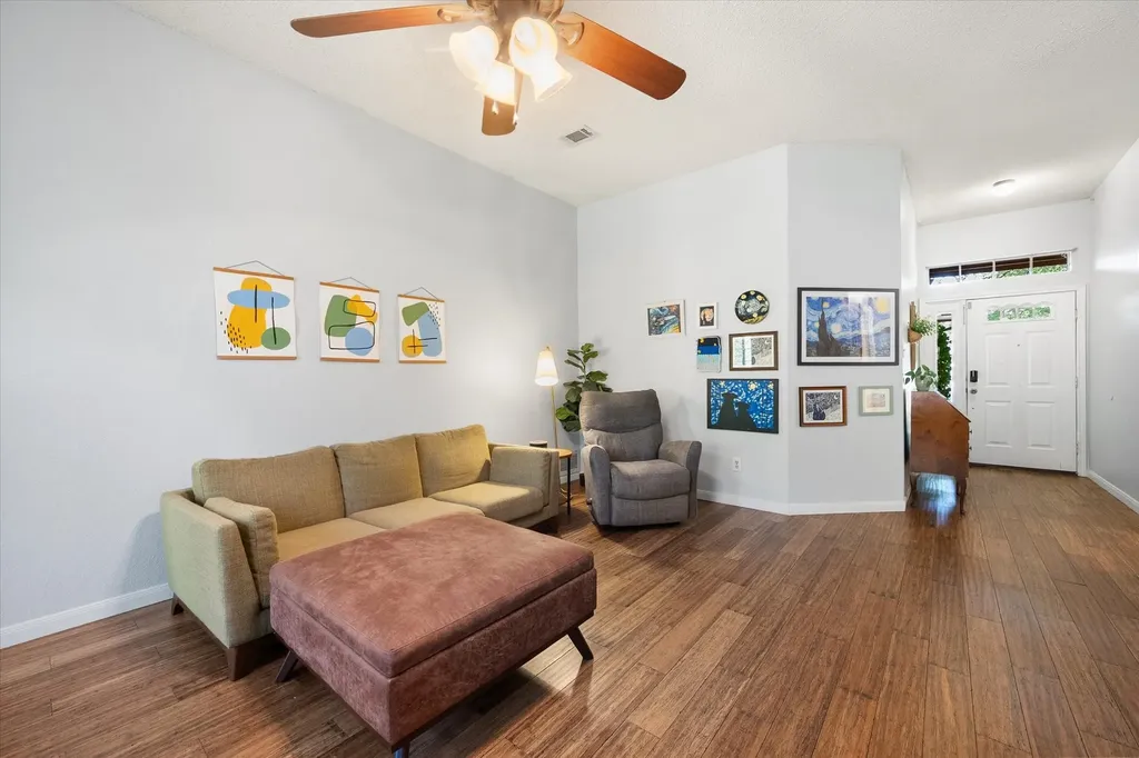 2818 Glen Ridge Drive Arlington TX 76016