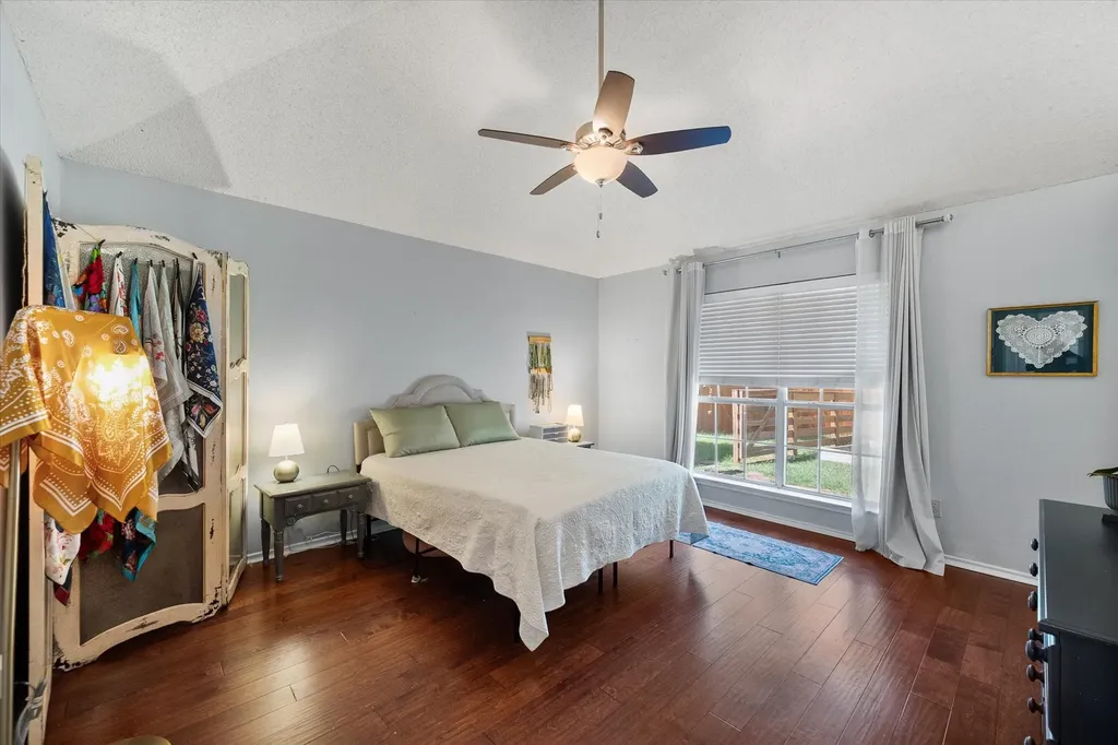 2818 Glen Ridge Drive Arlington TX 76016