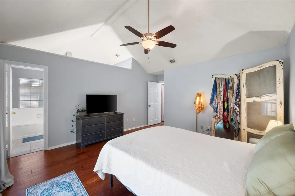 2818 Glen Ridge Drive Arlington TX 76016