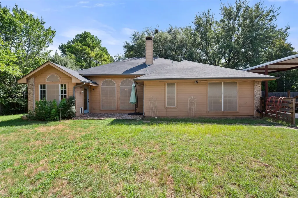 2818 Glen Ridge Drive Arlington TX 76016