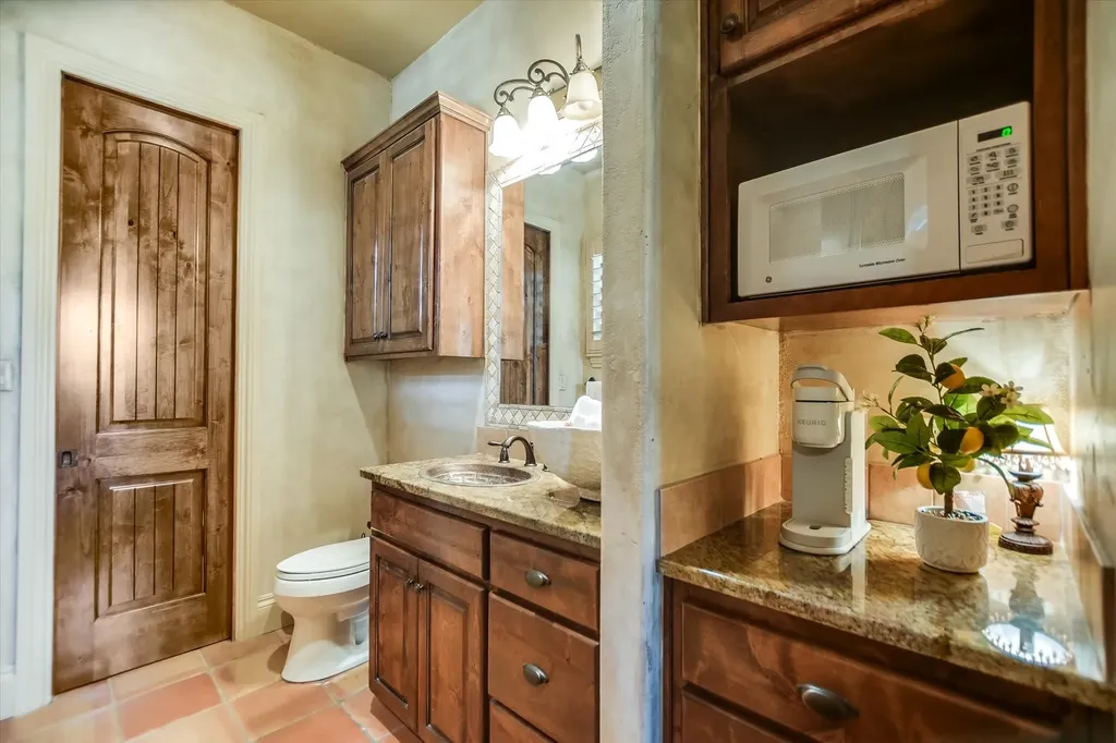 481 Chimney Cove Drive Marble Falls TX 78654