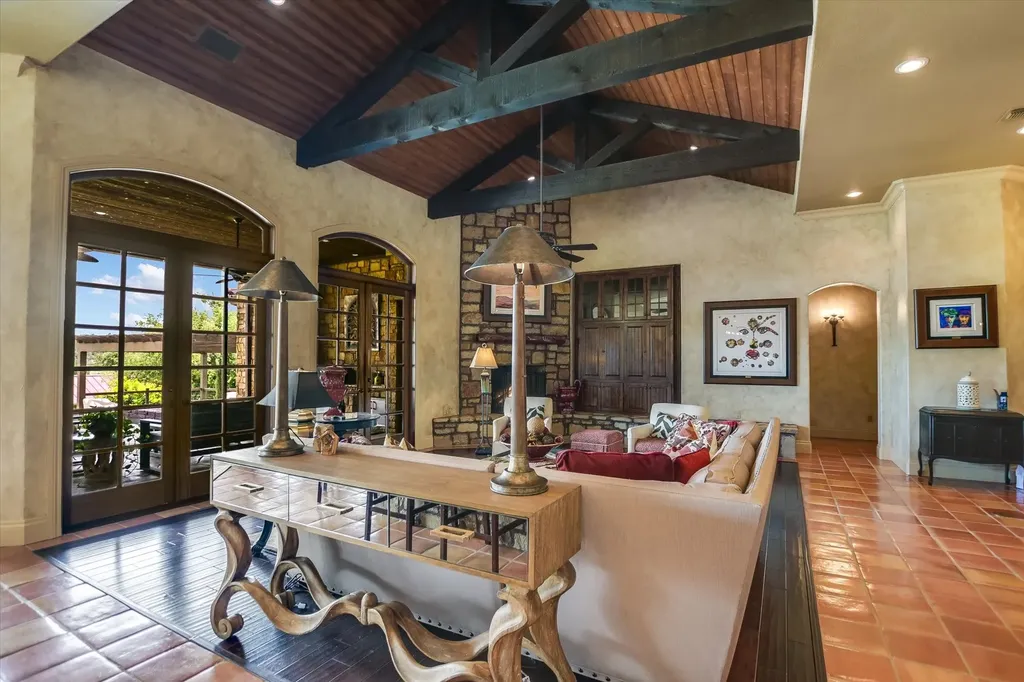 481 Chimney Cove Drive Marble Falls TX 78654