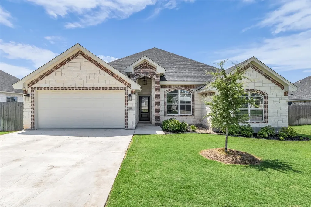 820 Secretariat Drive Hewitt TX 76643