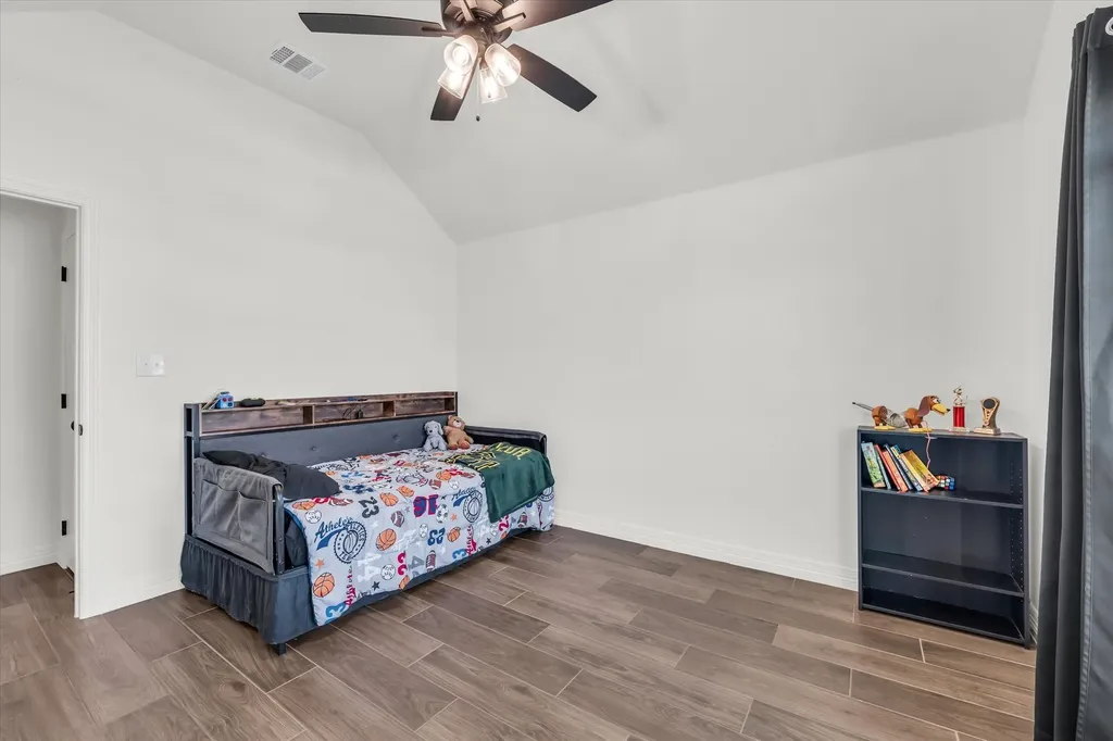 820 Secretariat Drive Hewitt TX 76643