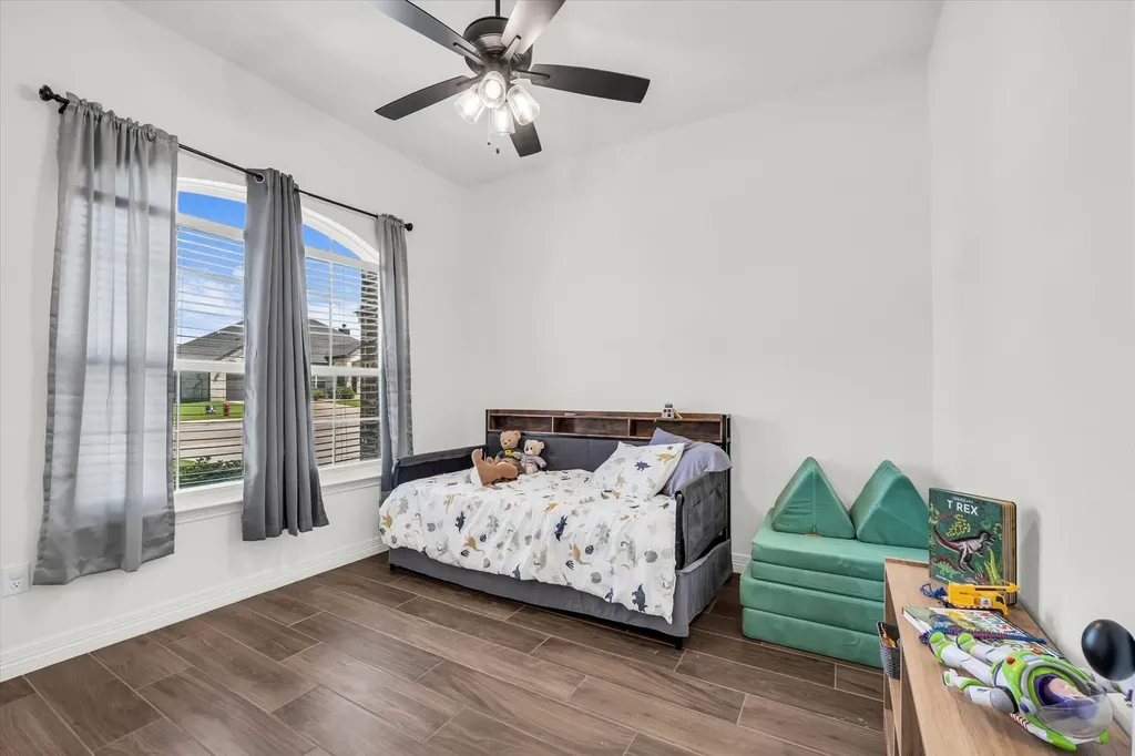 820 Secretariat Drive Hewitt TX 76643