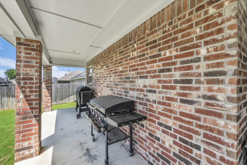 820 Secretariat Drive Hewitt TX 76643