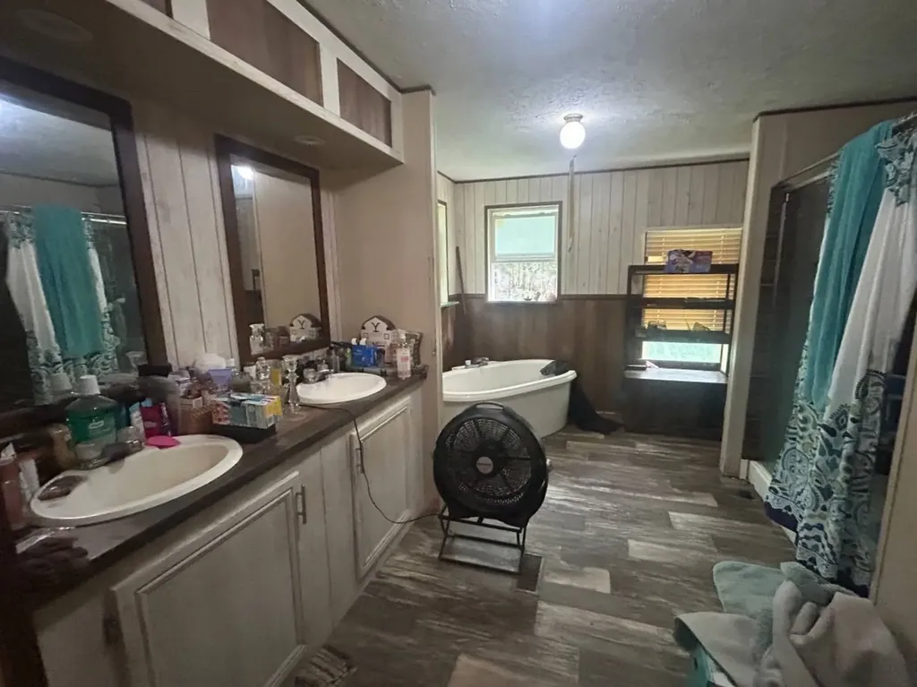 5318 Lesleigh Circle Orange TX 77632