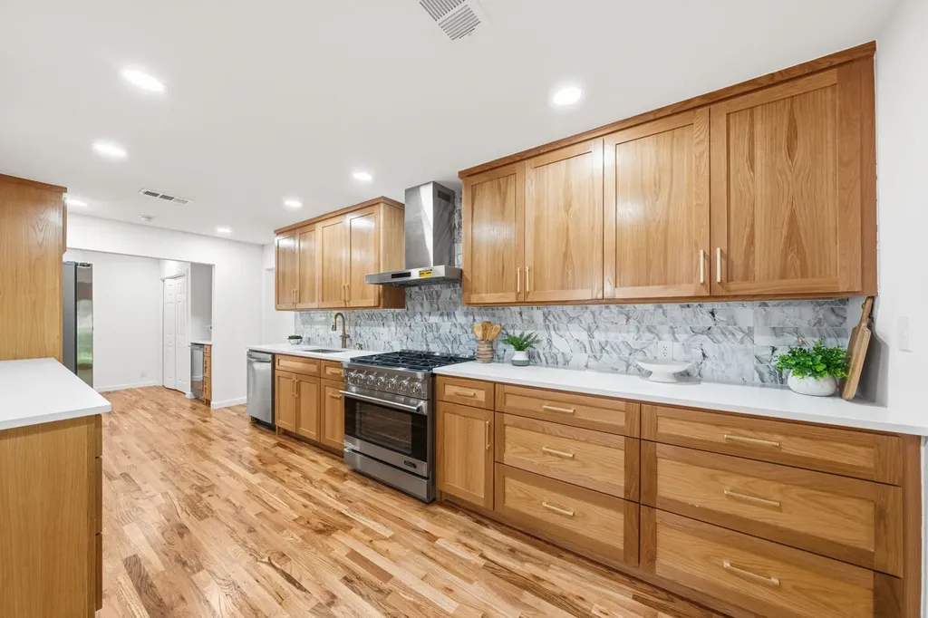 3905 Shady Valley Drive Arlington TX 76013