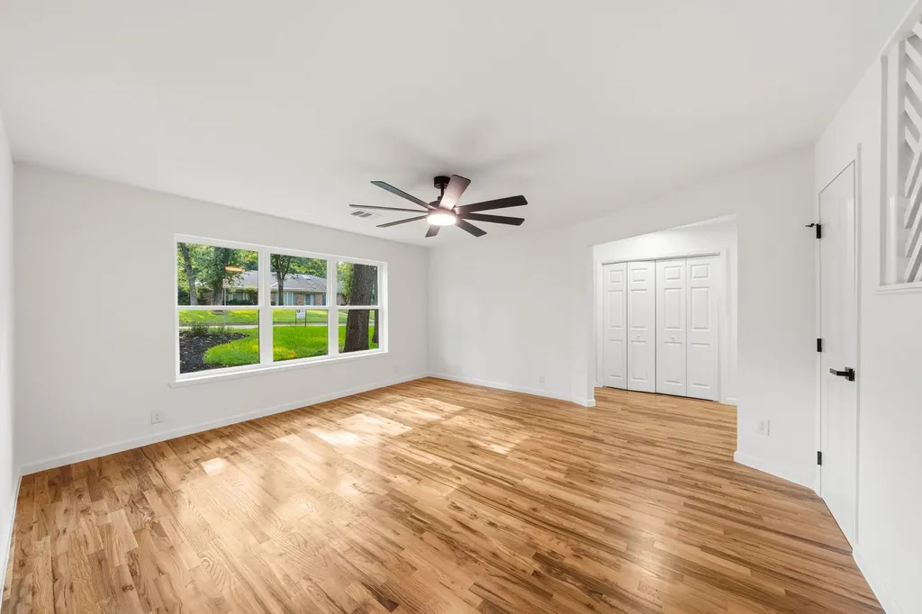 3905 Shady Valley Drive Arlington TX 76013