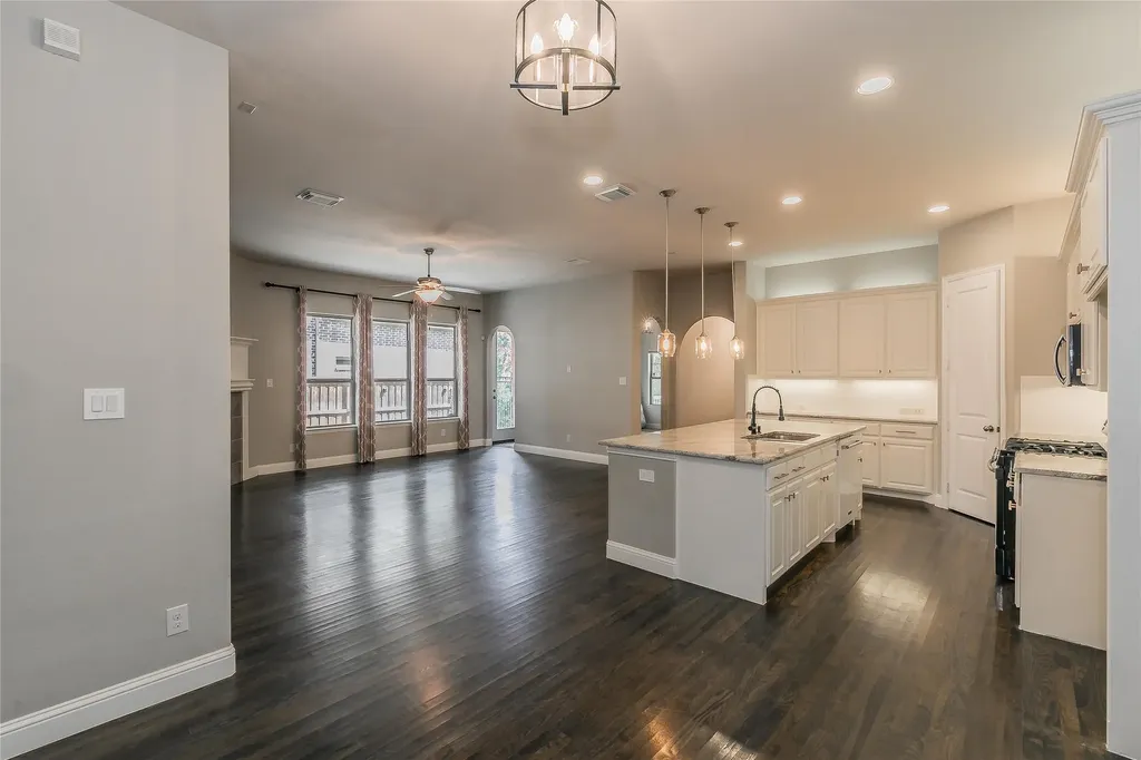 3903 Plum Vista Place Arlington TX 76005
