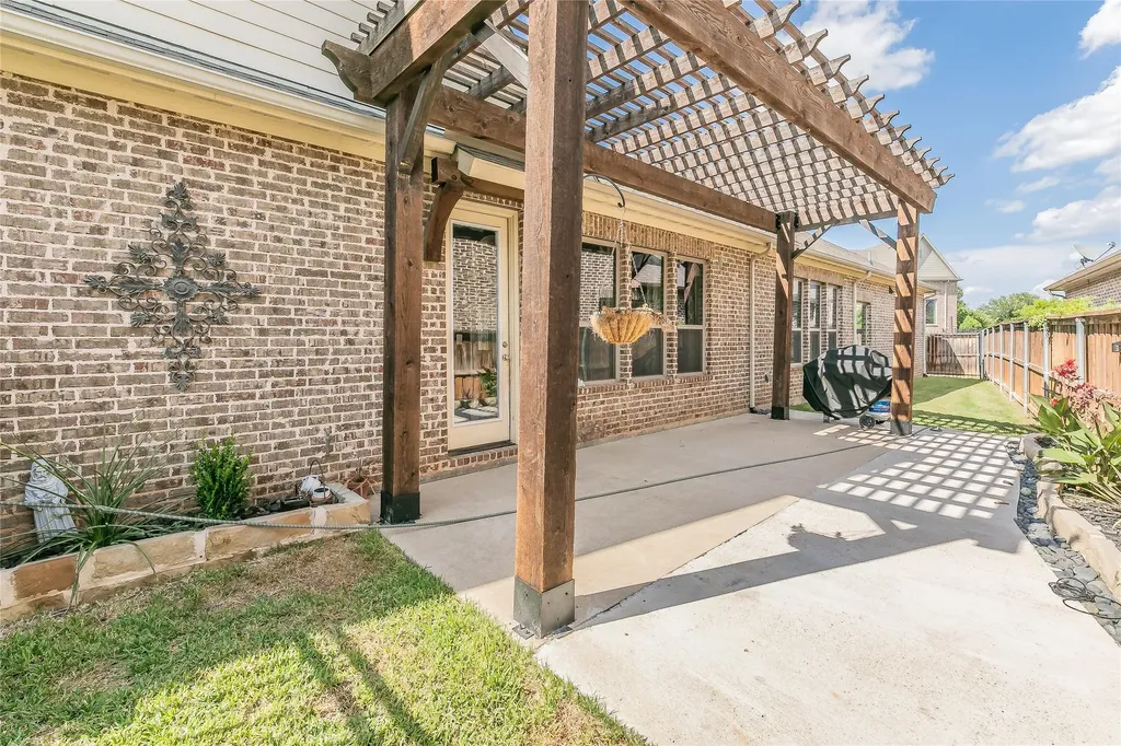 3903 Plum Vista Place Arlington TX 76005