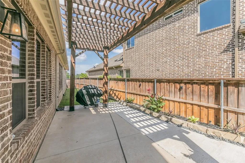3903 Plum Vista Place Arlington TX 76005