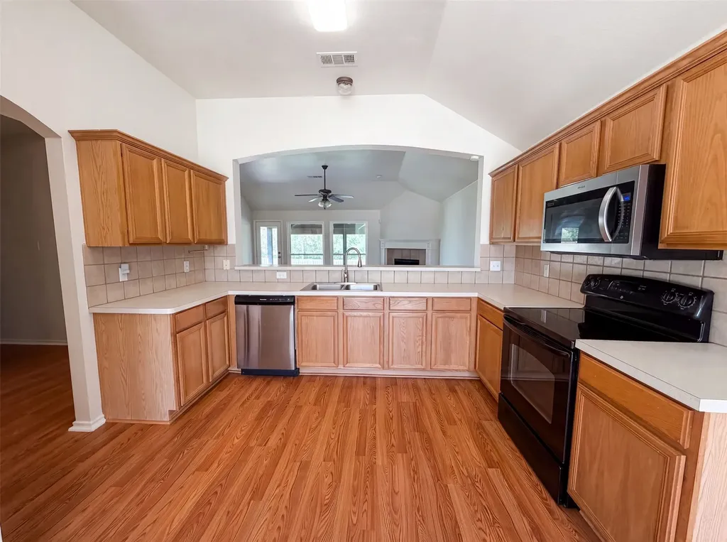 324 Cascade Drive Red Oak TX 75154