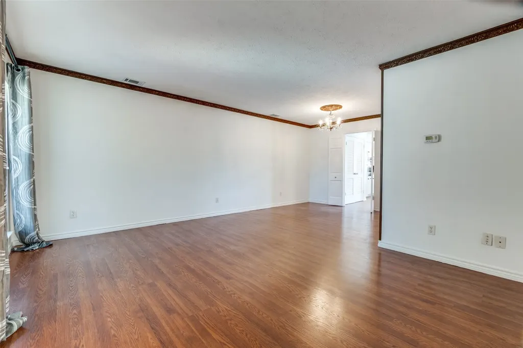 8229 Lullwater Drive Dallas TX 75218