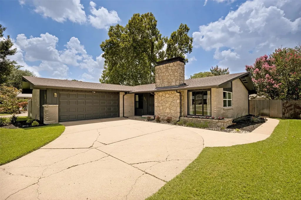 921 Forreston Drive Richardson TX 75080